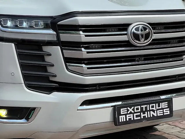 Used Toyota Land Cruiser [2011-2015] LC 200 VX in Lucknow
