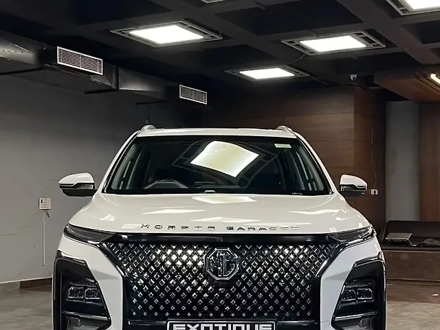 Used 2023 MG Hector Plus in Lucknow