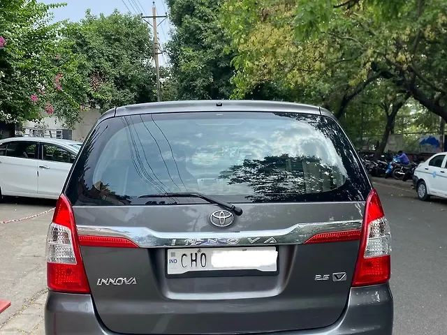 Used Toyota Innova [2013-2014] 2.5 VX 7 STR BS-III in Chandigarh