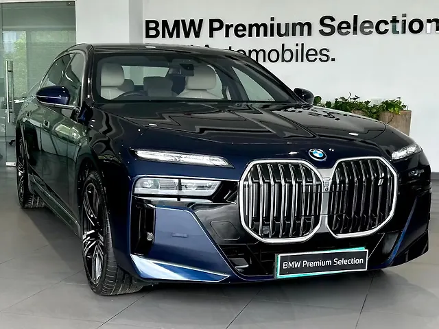 2024 BMW i7 - Photo 2