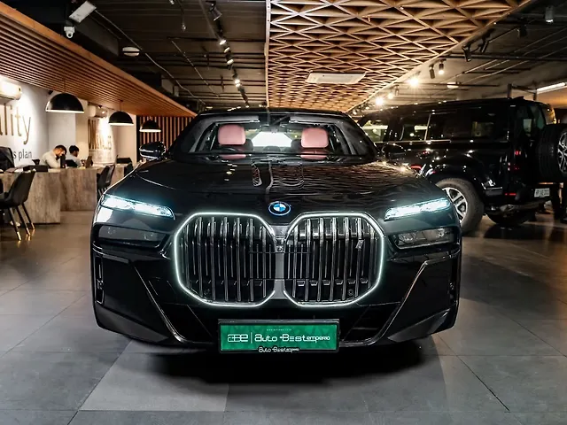 2024 BMW i7 - Photo 1