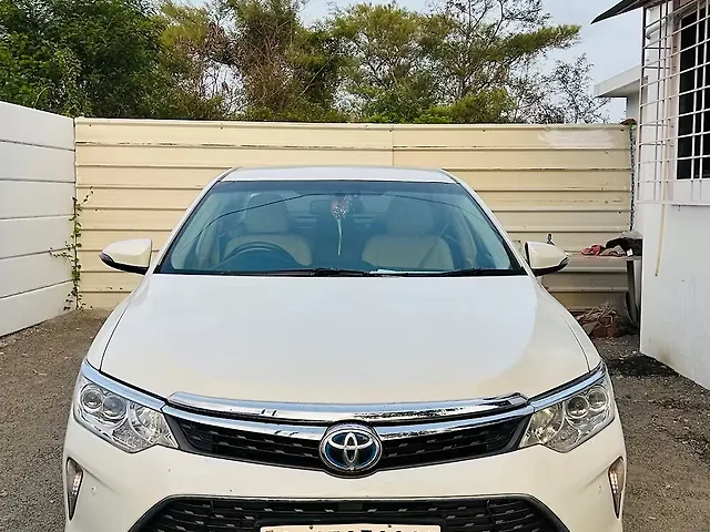 Used 2016 Toyota Camry in Valsad