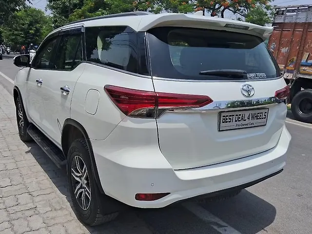 Used Toyota Fortuner [2016-2021] 2.8 4x2 AT in Lucknow
