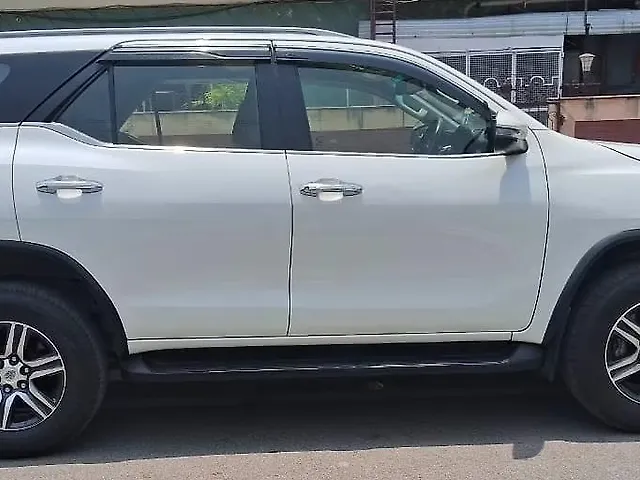 Used Toyota Fortuner [2016-2021] 2.8 4x2 AT in Lucknow