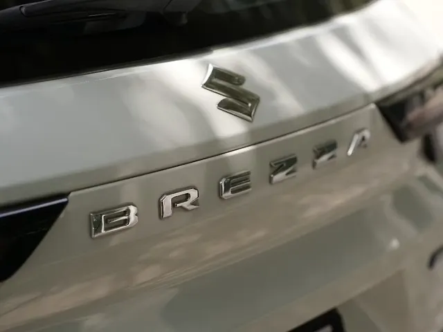 Used Maruti Suzuki Brezza [2022-2026] ZXI AT [2022-2023] in Lucknow