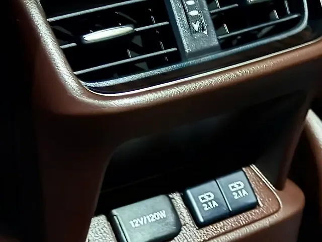 Used Lexus Old Generation ES 2018 300h Luxury in Ludhiana