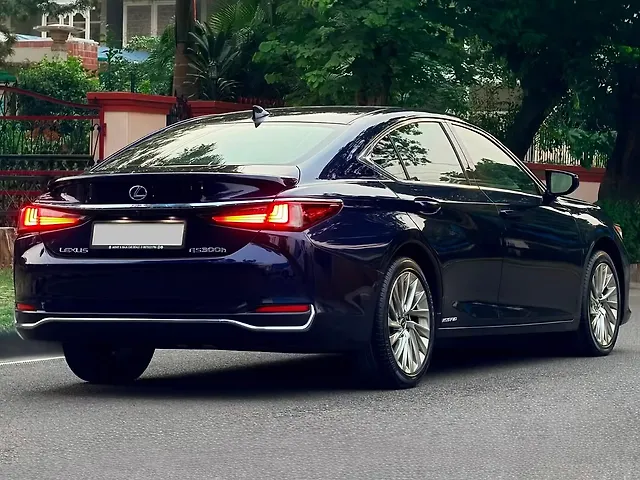 Used Lexus Old Generation ES 2018 300h Luxury in Ludhiana