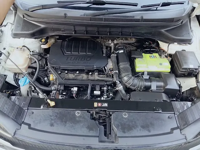 Used Kia Carens Prestige 1.5 Petrol 7 STR in Chennai Used Kia Carens Prestige 1.5 Petrol 7 STR in Chennai