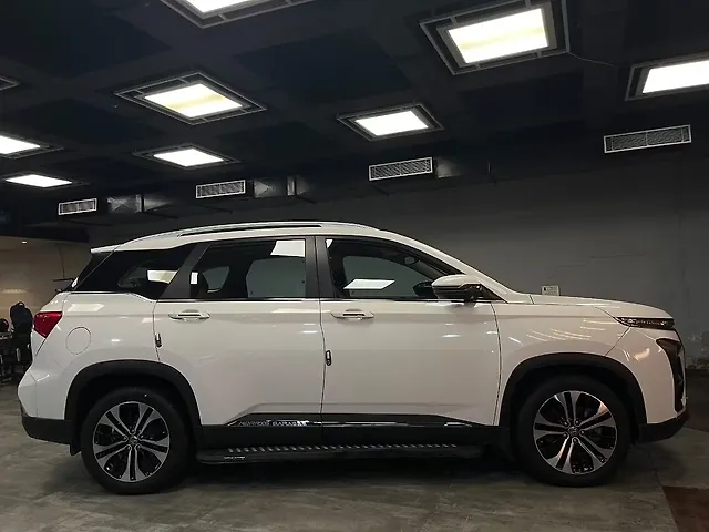 Used MG Hector Plus [2023-2025] Sharp Pro 2.0 Turbo Diesel 6 STR in Lucknow
