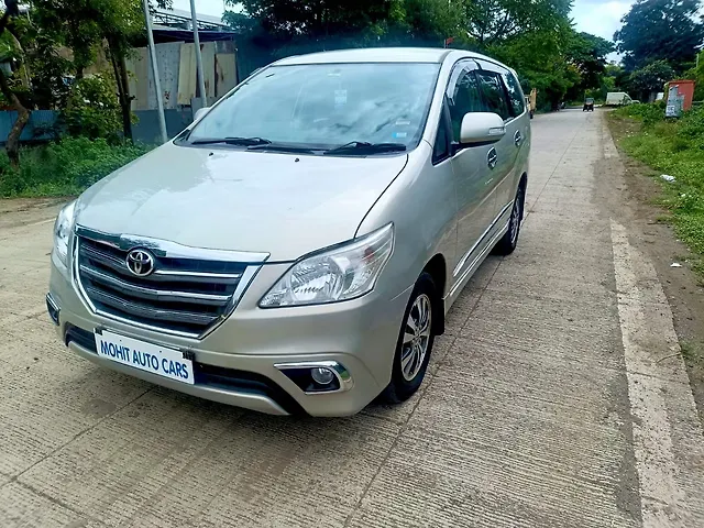 Second Hand 2015 Toyota Innova 2.5 ZX BS III 7 STR for sale at Rs