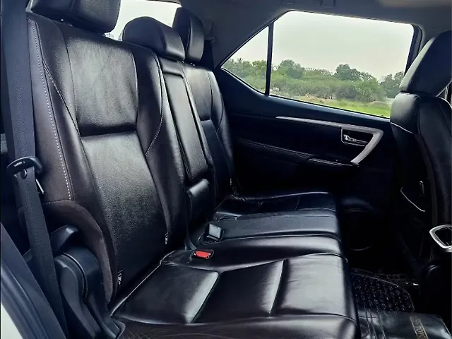 Used Toyota Fortuner [2012-2016] 3.0 4x4 AT in Ahmedabad