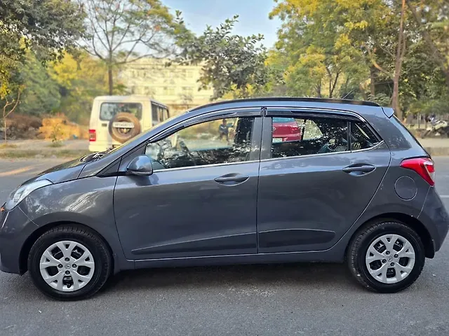 Used 2017 Hyundai i10 in Delhi