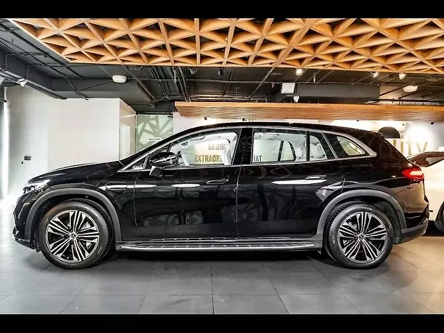 2025 Mercedes-Benz EQS SUV - Photo 3