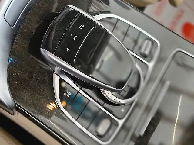 Used Mercedes-Benz GLC [2016-2019] 220 d Progressive in Ahmedabad