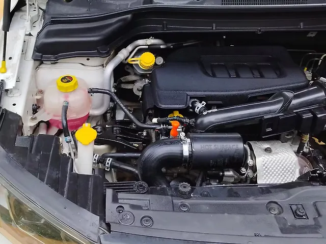 Used Mahindra XUV300 [2019-2024] W8 1.5 Diesel [2020] in Guwahati