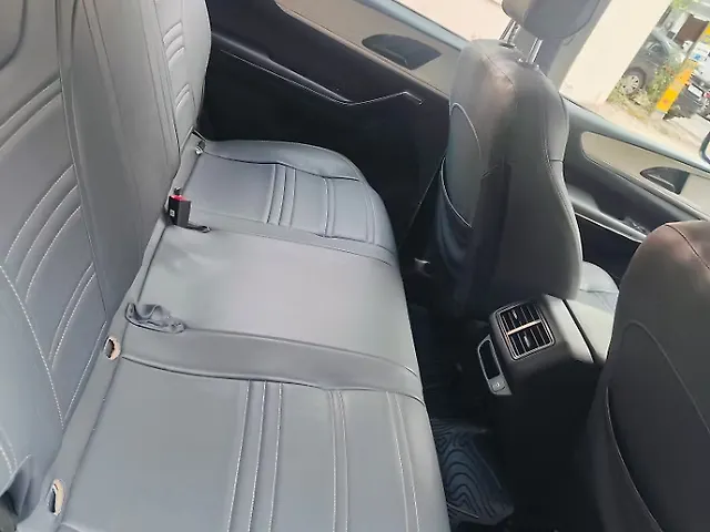 Used Mahindra Old Generation XUV700 AX 5 Petrol MT 5 STR [2021] in Jaipur