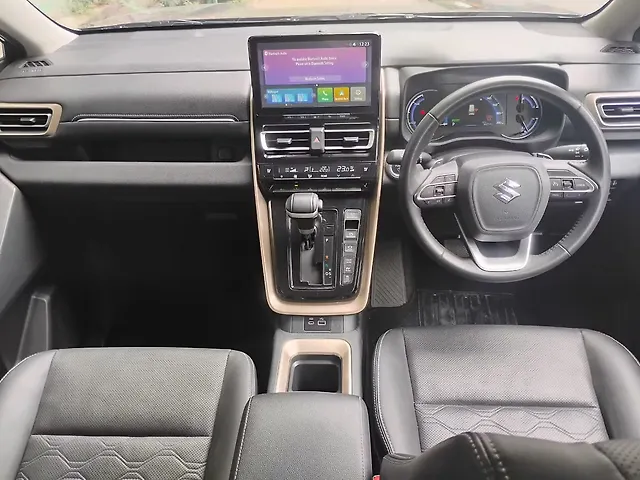 Used Maruti Suzuki Invicto Alpha Plus Hybrid (Electric + Petrol) Automatic 7 STR in Agra Used Maruti Suzuki Invicto Alpha Plus Hybrid (Electric + Petrol) Automatic 7 STR in Agra