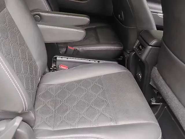 Used Maruti Suzuki Invicto Alpha Plus Hybrid (Electric + Petrol) Automatic 7 STR in Agra Used Maruti Suzuki Invicto Alpha Plus Hybrid (Electric + Petrol) Automatic 7 STR in Agra