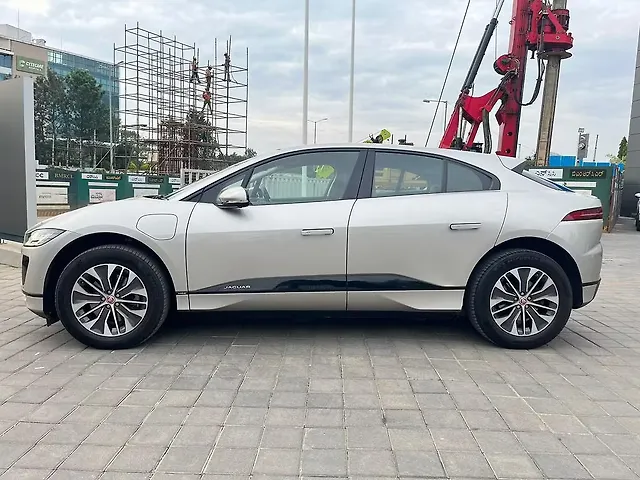 2021 Jaguar I-Pace - Photo 2