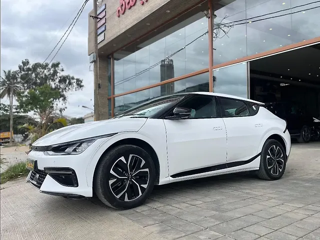 2023 Kia EV6 - Photo 3