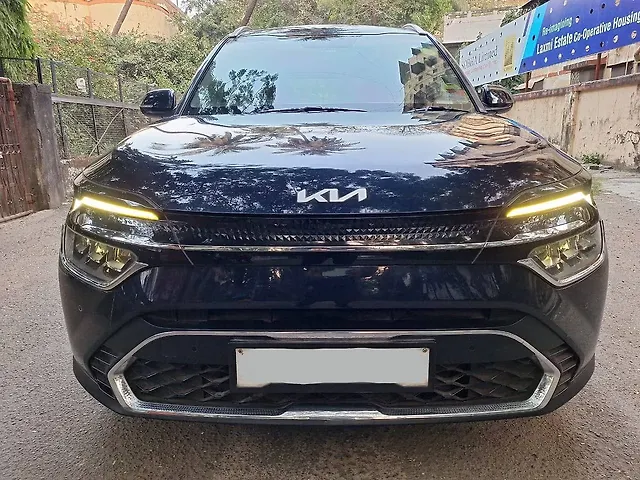 Used 2022 Kia Carens in Mumbai