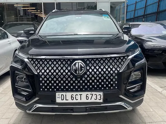 Used 2024 MG Hector Plus in Delhi