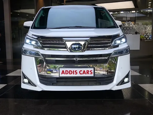 Used 2023 Toyota Vellfire in Mumbai