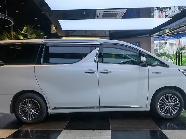 Used Toyota Vellfire [2020-2023] Executive Lounge in Mumbai