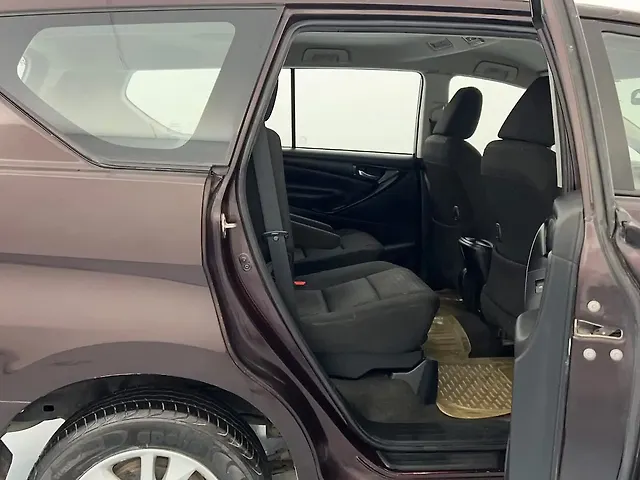 Used Toyota Innova Crysta [2016-2020] 2.4 GX 7 STR [2016-2020] in Lucknow