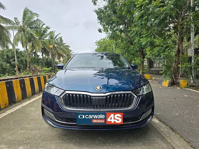 Used 2022 Skoda Octavia in Mumbai