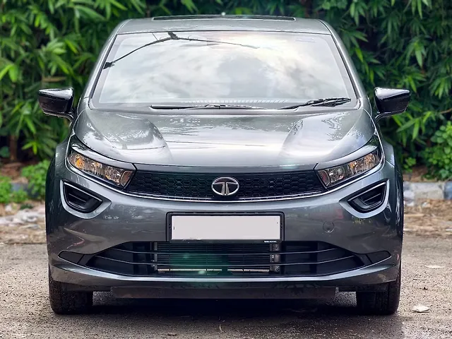 Used 2024 Tata Altroz in Kolkata