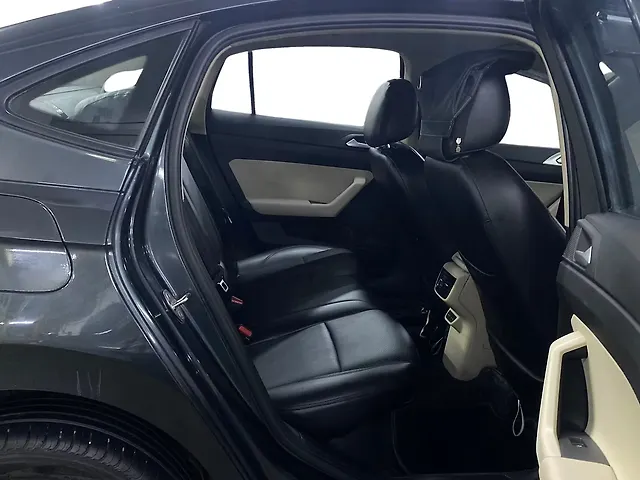 Used Volkswagen Virtus Highline Petrol 1.0L Turbo Automatic (TC) in Mohali Used Volkswagen Virtus Highline Petrol 1.0L Turbo Automatic (TC) in Mohali