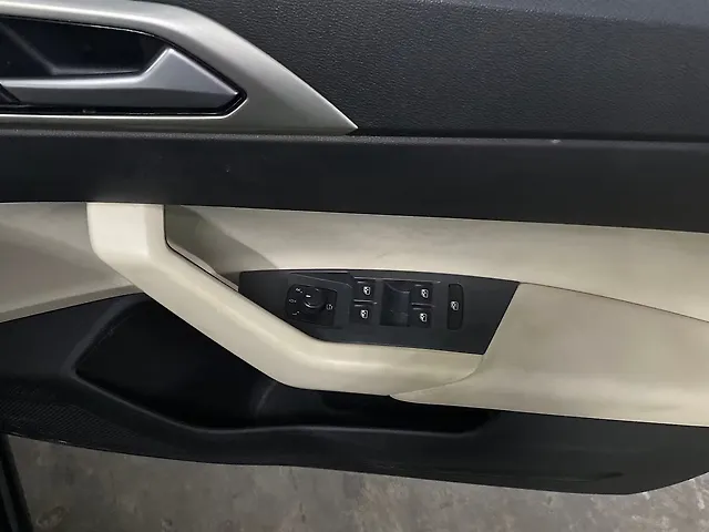 Used Volkswagen Virtus Highline Petrol 1.0L Turbo Automatic (TC) in Mohali Used Volkswagen Virtus Highline Petrol 1.0L Turbo Automatic (TC) in Mohali