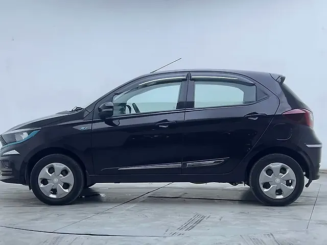 2024 Tata Tiago EV - Photo 2