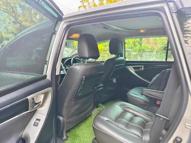Used Toyota Innova Crysta [2020-2023] VX 2.4 7 STR in Lucknow