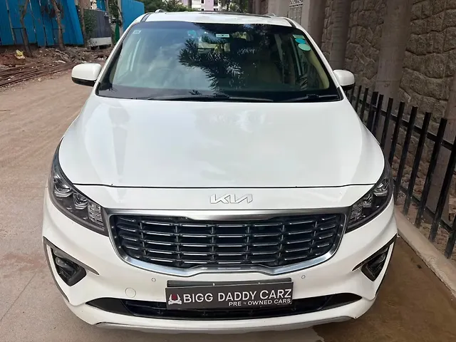 Used 2021 Kia Carnival in Hyderabad
