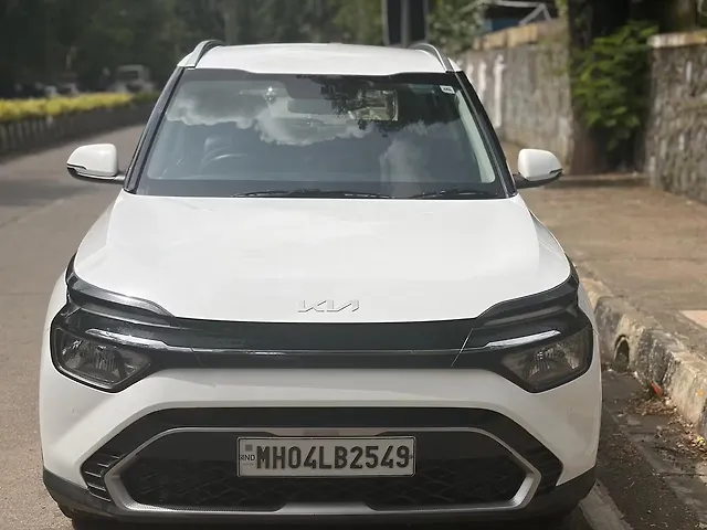 Used 2022 Kia Carens in Mumbai