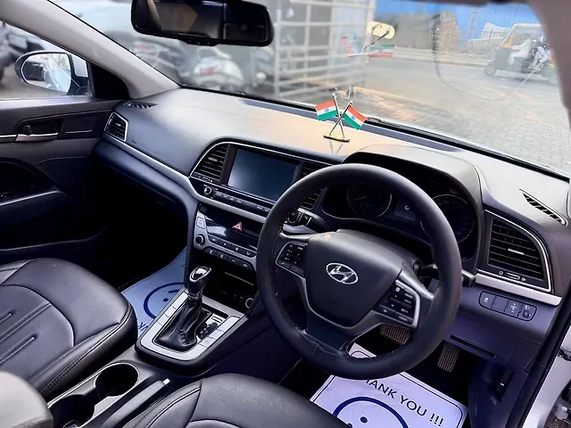 Used Hyundai Elantra SX 2.0 AT in Mumbai