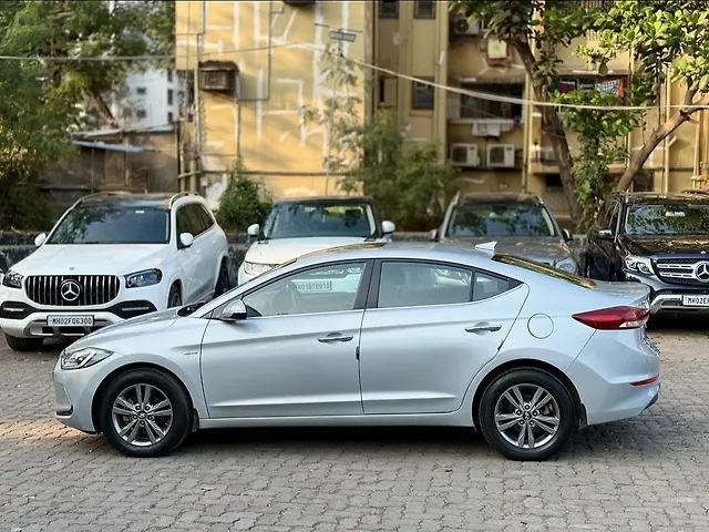 Used Hyundai Elantra SX 2.0 AT in Mumbai