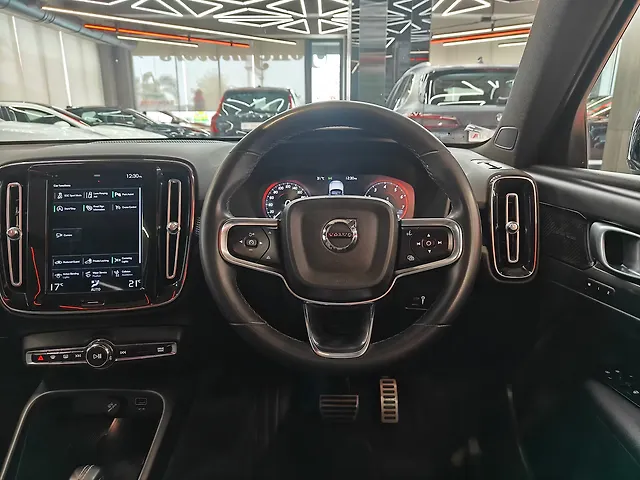 Used Volvo XC40 [2018-2022] T4 R-Design in Ahmedabad