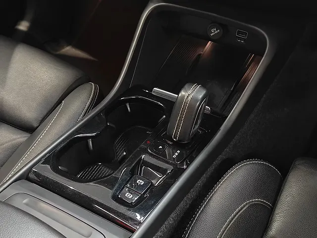 Used Volvo XC40 [2018-2022] T4 R-Design in Ahmedabad