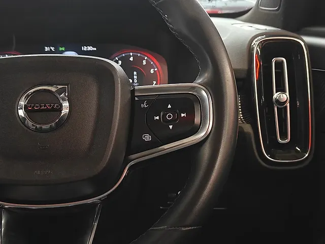 Used Volvo XC40 [2018-2022] T4 R-Design in Ahmedabad