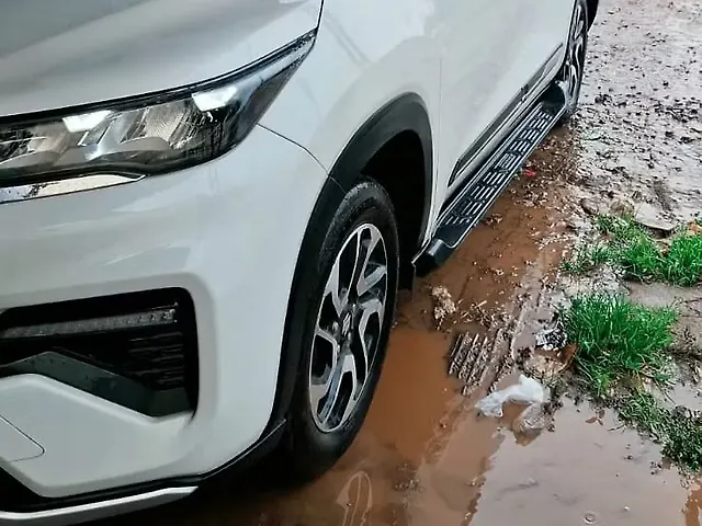 Used Maruti Suzuki Invicto Alpha Plus Hybrid (Electric + Petrol) Automatic 7 STR in Raipur Used Maruti Suzuki Invicto Alpha Plus Hybrid (Electric + Petrol) Automatic 7 STR in Raipur