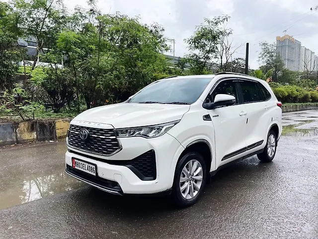 Used 2024 Toyota Innova Hycross in Mumbai