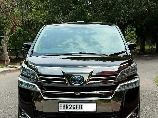 Used 2023 Toyota Vellfire in Delhi