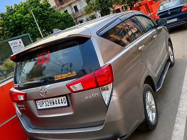 Used Toyota Innova Crysta [2016-2020] 2.4 G 7 STR [2016-2017] in Lucknow
