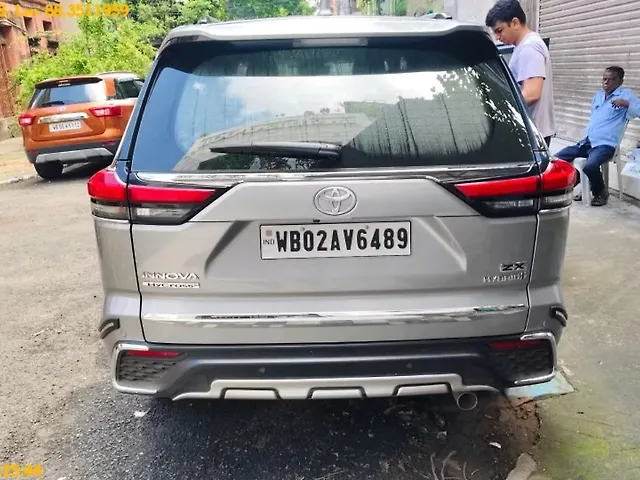 Used Toyota Innova Hycross ZX Hybrid (Electric + Petrol) Automatic (e-CVT) 7 STR in Delhi