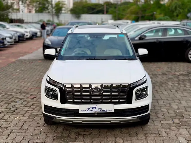 Used 2024 Hyundai Venue in Mumbai Used 2024 Hyundai Venue in Mumbai