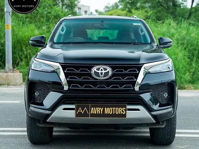 Used 2025 Toyota Fortuner in Delhi