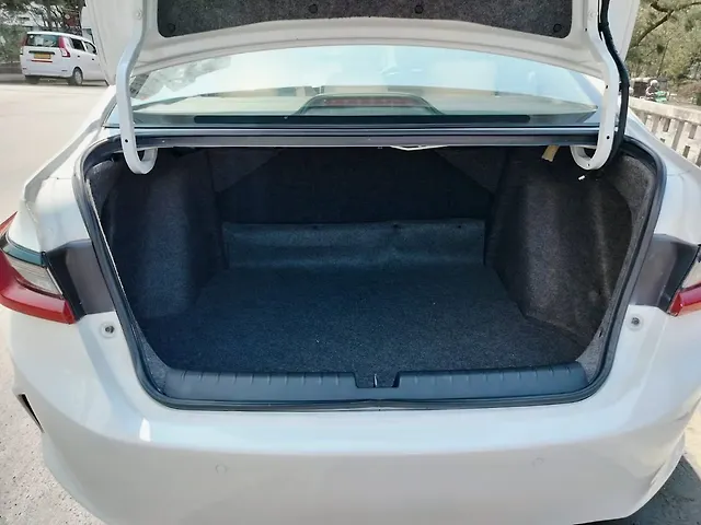 Used Honda City 4th Generation V Petrol in Mumbai